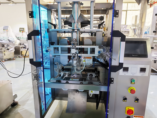 ���^�M�ϳ��Ԅ�(d��ng)�w�����b�C(j��)